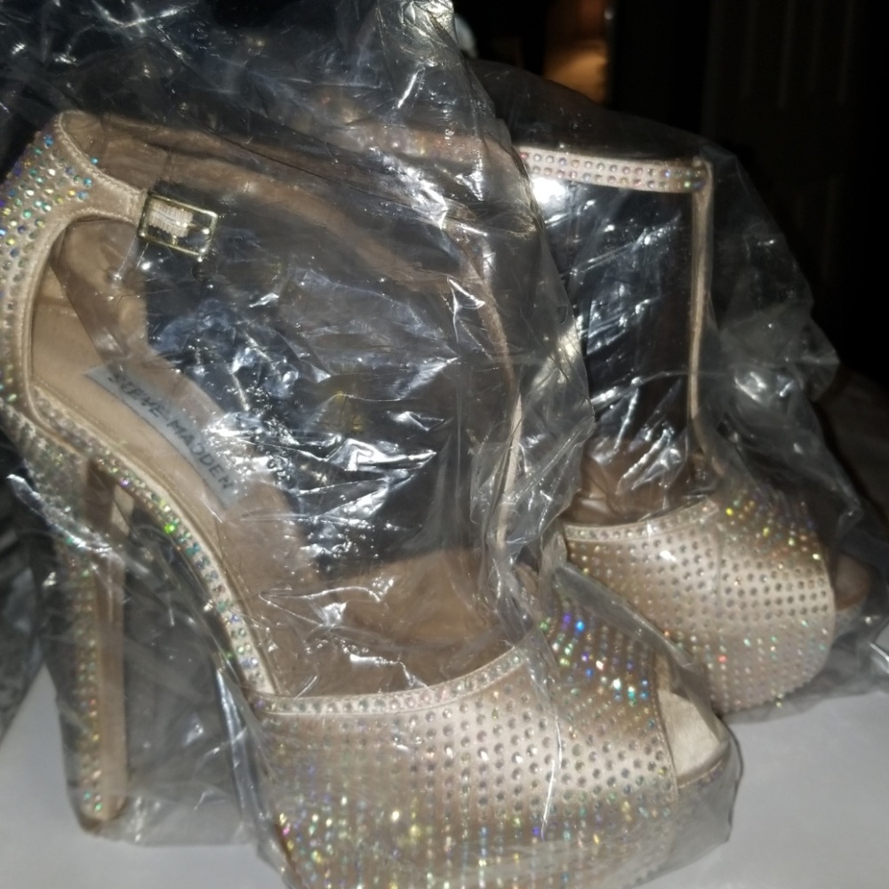 Steve madden  open toe shoe